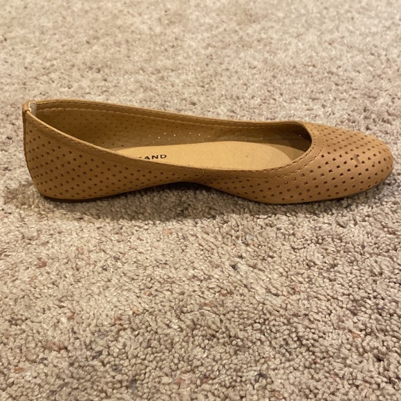 Lucky Brand Flats Diamond Pinhole Design, Sz 8, Color Tan, Ready for Spring EUC - Picture 4 of 14